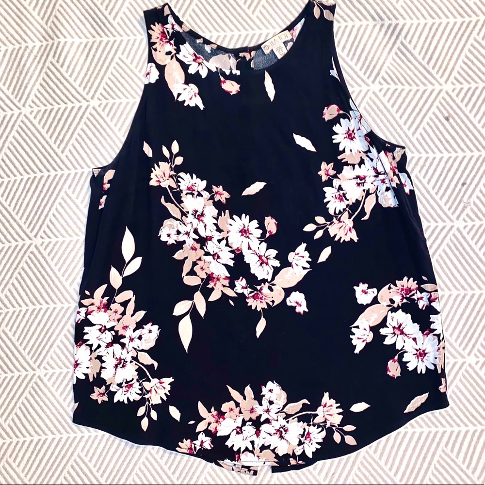 Button Back Floral Sleeveless Blouse